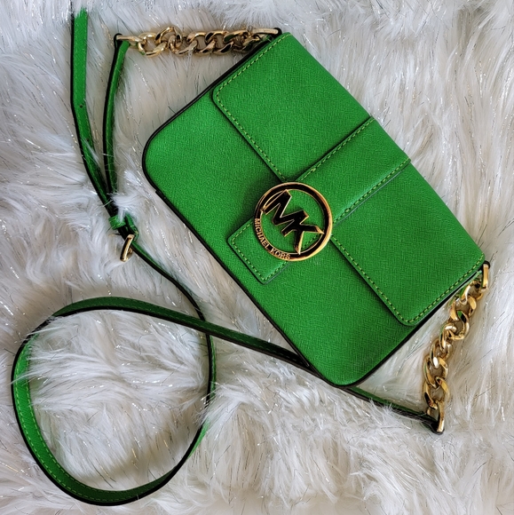 Michael Kors Handbags - Michael Kors Crossbody Purse